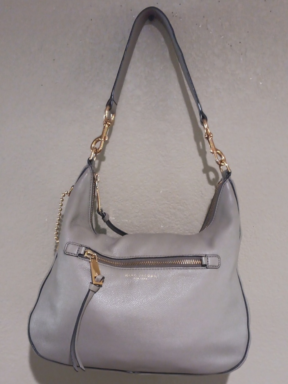 Marc Jacobs Taupe Pebbled Leather Shoulder Bag with Gold Hardware
